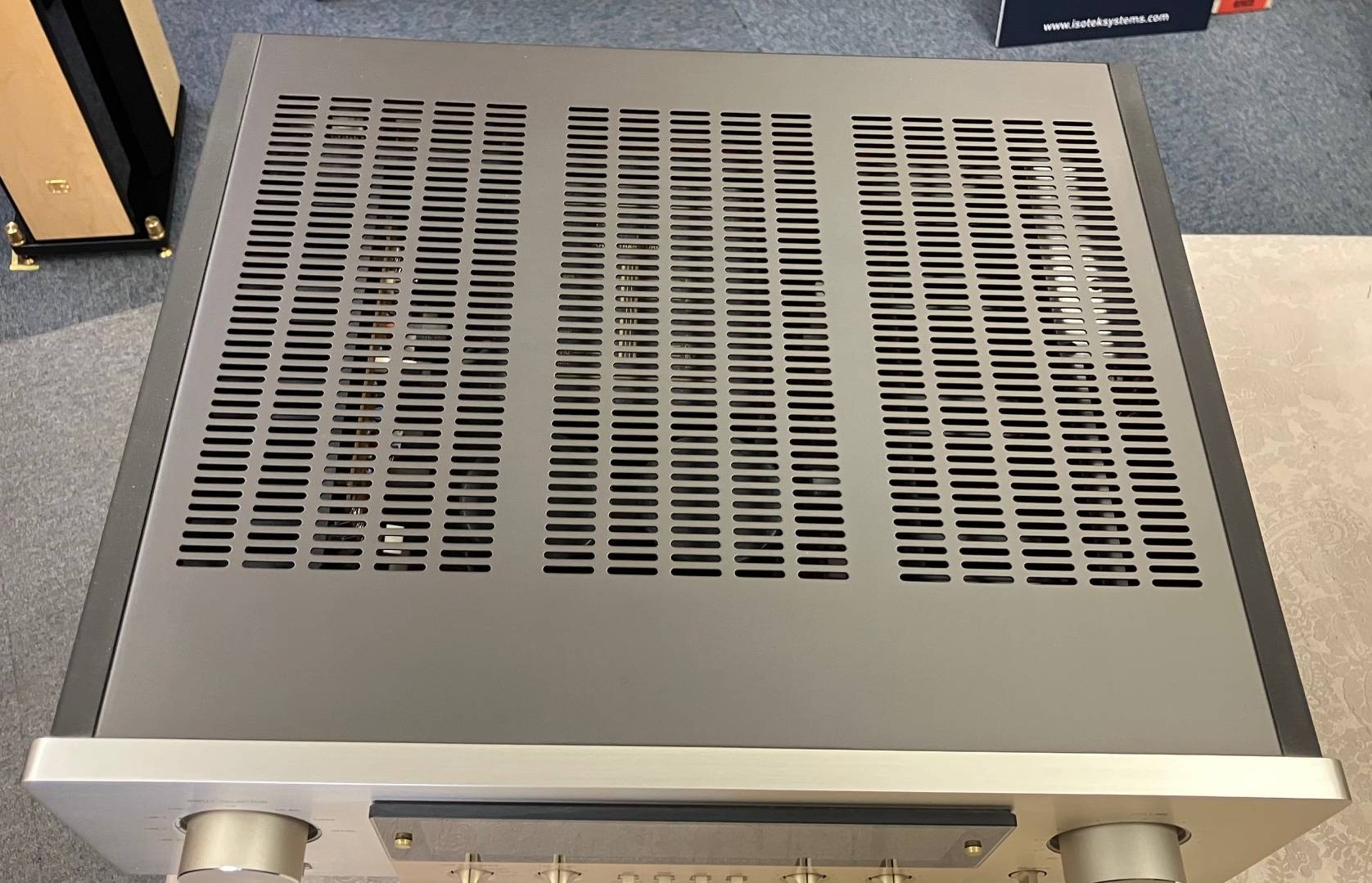 Accuphase E-306V 販売価格 168,000円（税込） | Audio Pro Shop Kusakabe